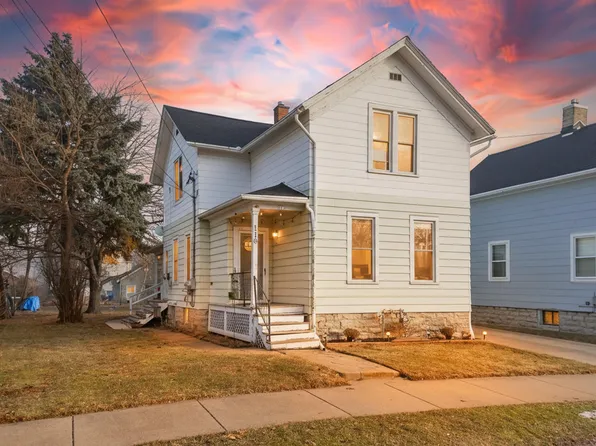 118 W 12th Ave, Oshkosh, WI 54902
