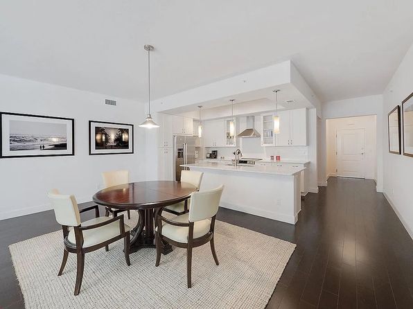 925 Bay Colony Drive South #925