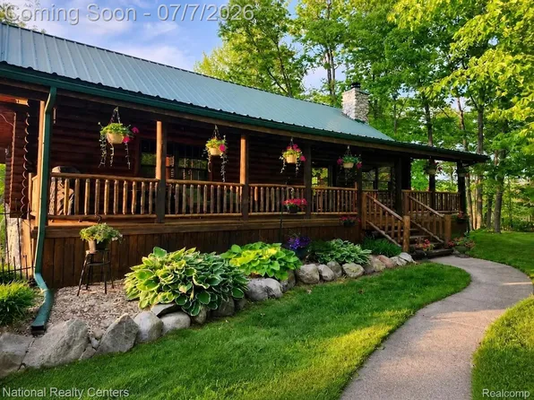 12426 Shaffer Rd, Davisburg, MI 48350