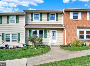 131 Fox Run Dr #131, York, PA 17403