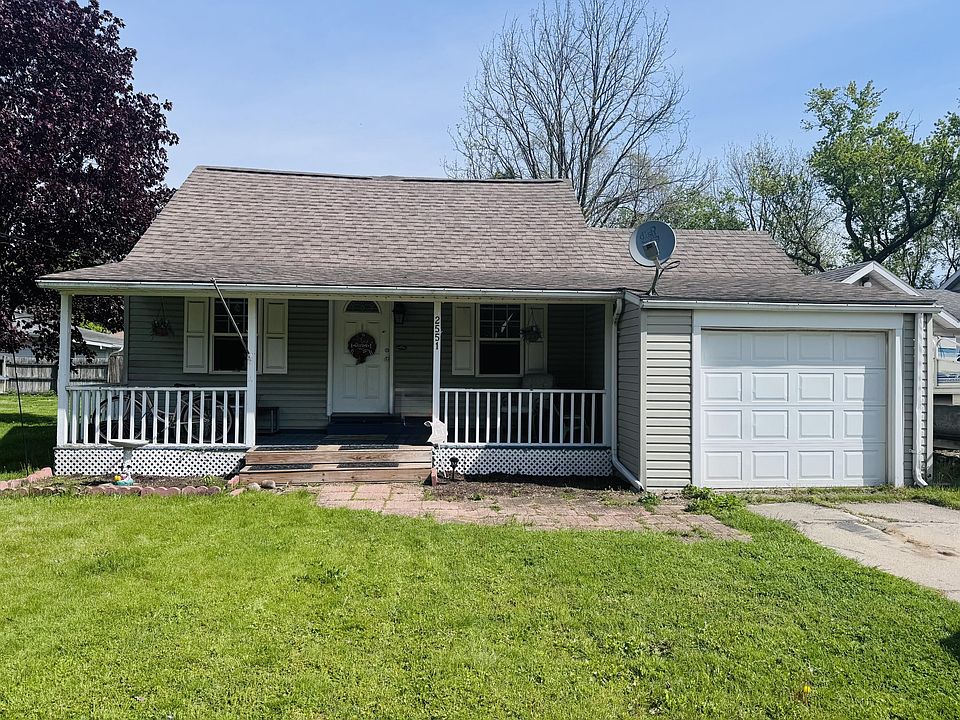 1st image of 2551 Lake Shore Dr
