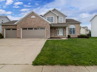 2334 Heather Ridge Dr, Normal, IL 61761