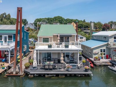 460 N Tomahawk Island Dr, Portland, OR, 97217