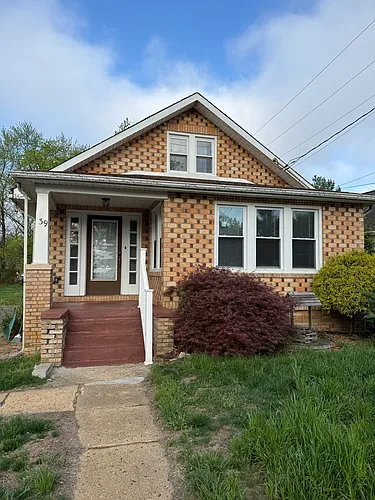 39 Wilson Ave Photo 1