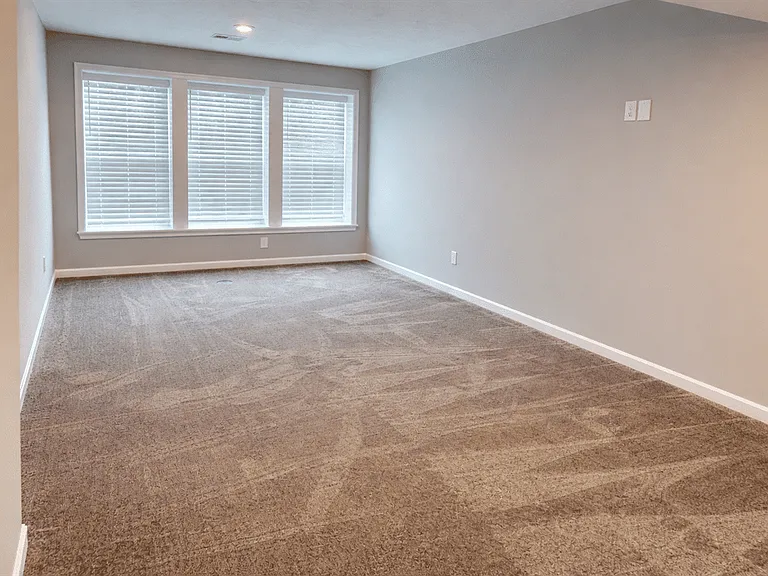 1290 Goldwell Dr — Photo 17