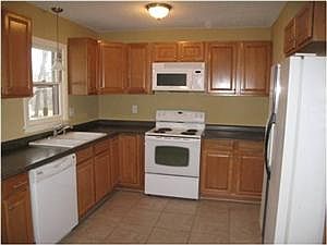 2nd image of 5316 NE 45th Ter