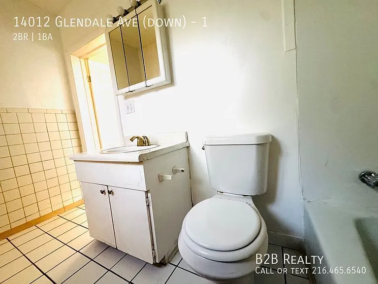 14012 Glendale Ave #1 — Photo 5