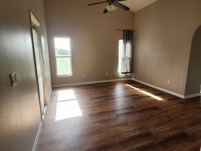11005 Crystal Glen Blvd — Photo 12