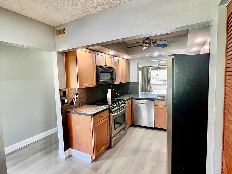 1850 Homewood Blvd #2070 — Photo 5