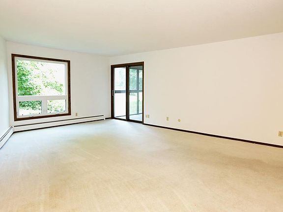 3rd image of 2495 Canabury Dr APT 222