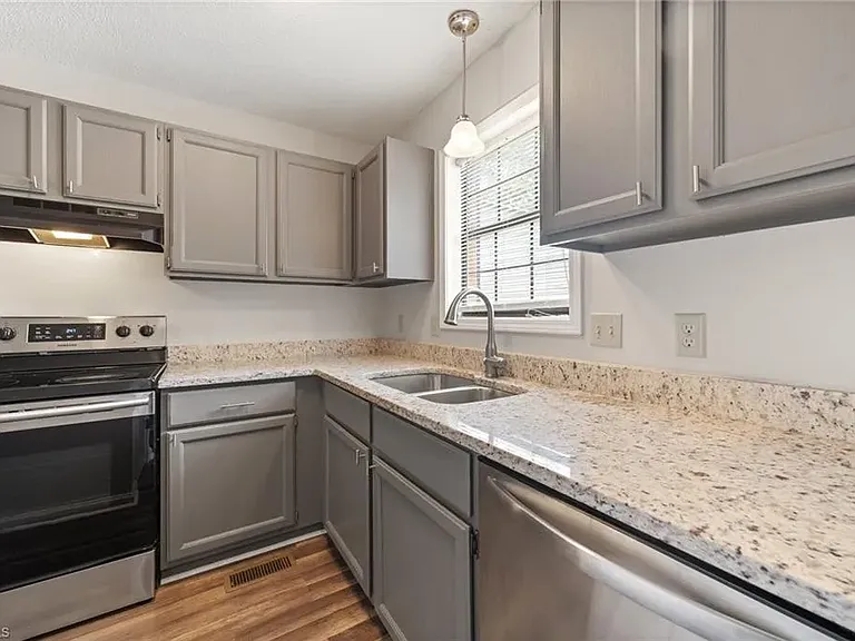 1903 E Malone Rd — Photo 6