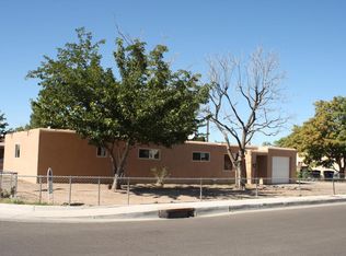 4601 Grande Dr NW, Albuquerque, NM 87107