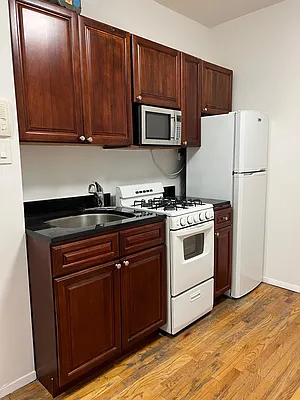 Rented by International Property Services LLC | media 3