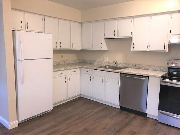4th image of 3856 Moorpark Ave #3