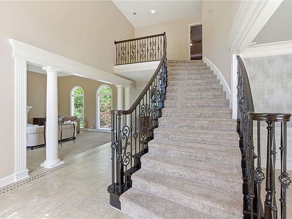 5th image of 4407 N Mulberry Dr