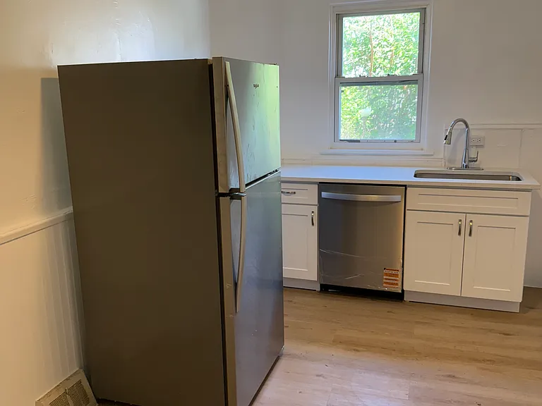 135 Pearl St #1 — Photo 2