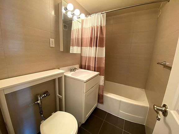 5th image of 110-45 Queens Blvd #5