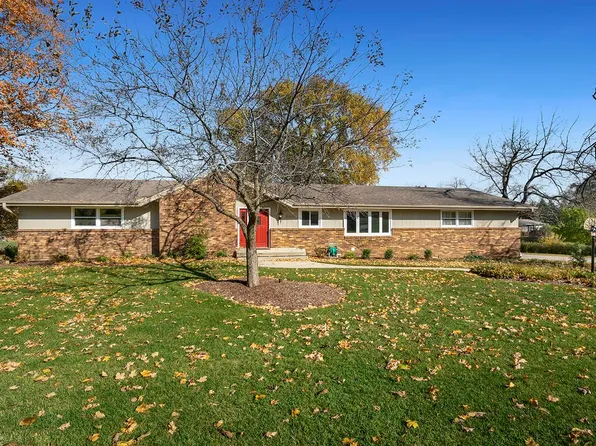 1590 Valencia Dr, Rockford, IL 61108