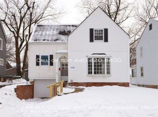 3496 Woodridge Rd, Cleveland Heights, OH 44121