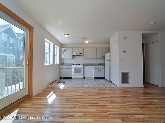 3rd image of 223 Pond Way #B