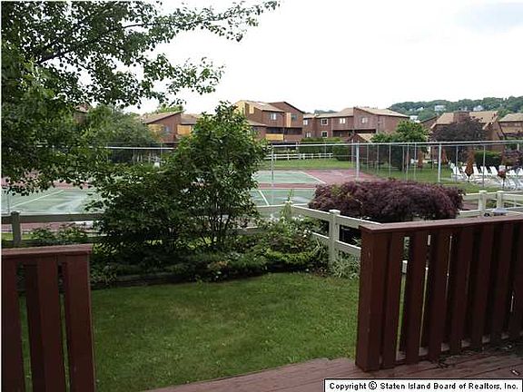 5th image of 36 Stonegate Dr