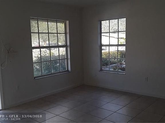3rd image of 1011 NW 2nd Ave #1