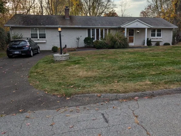 12 Mary Mac Loop, Clinton, CT 06413