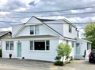 3 Crest St, Newport, RI 02842