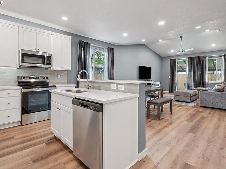 7340 SE Overland St — Photo 11