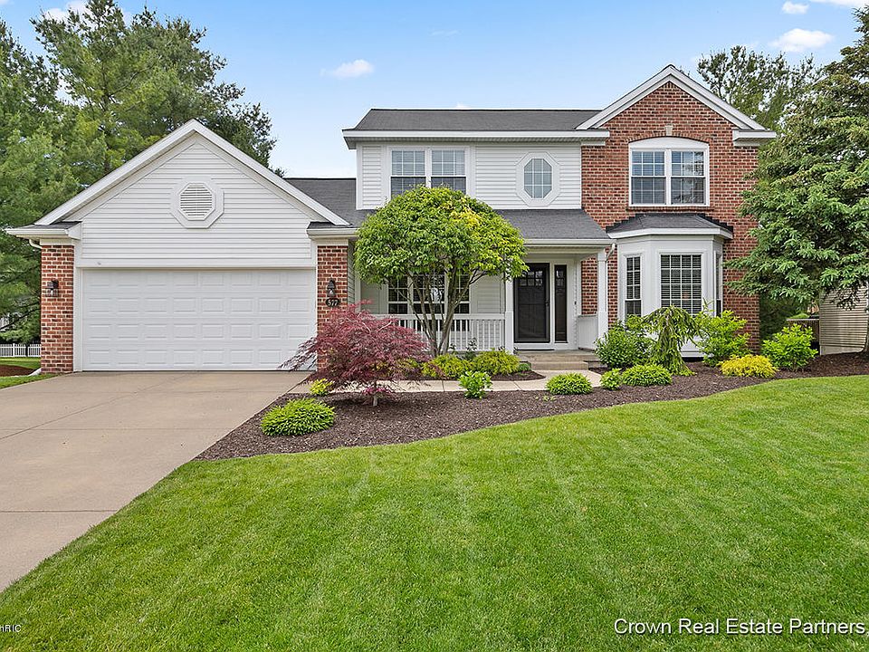 1st image of 577 Hartfield Dr SE