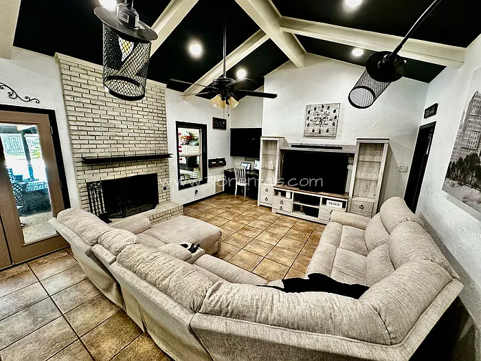 7313 Camelback Dr — Photo 4