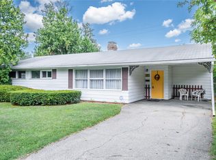 1814 Carmanbrook Pkwy, Flint, MI 48507