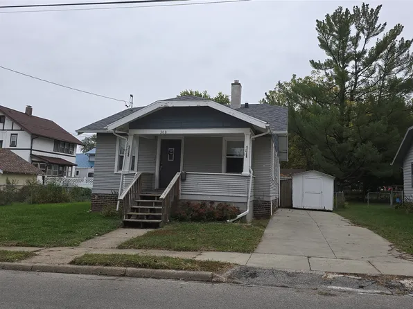 308 W 8th St S, Newton, IA 50208