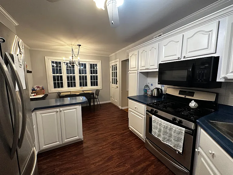 1028 Hoven Rd — Photo 8