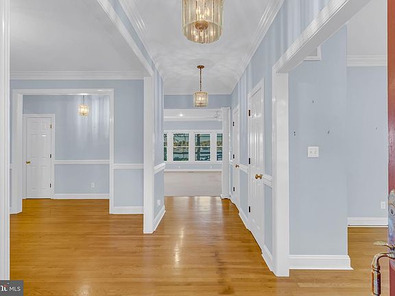 4th image of 50 Cedardale Ln
