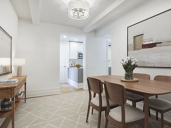 3rd image of 65 W 95th St APT 9A