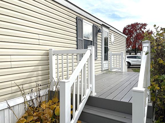 3rd image of 855 W Jefferson St Lot 70A