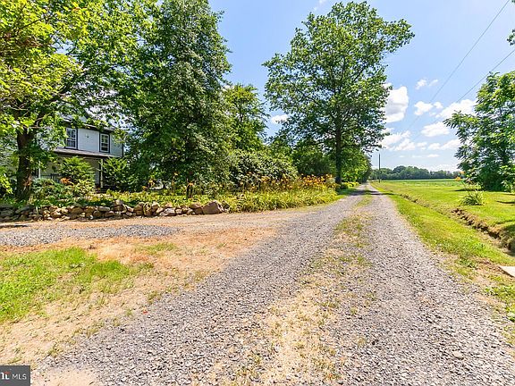2nd image of 5694 Winter Wood Ln