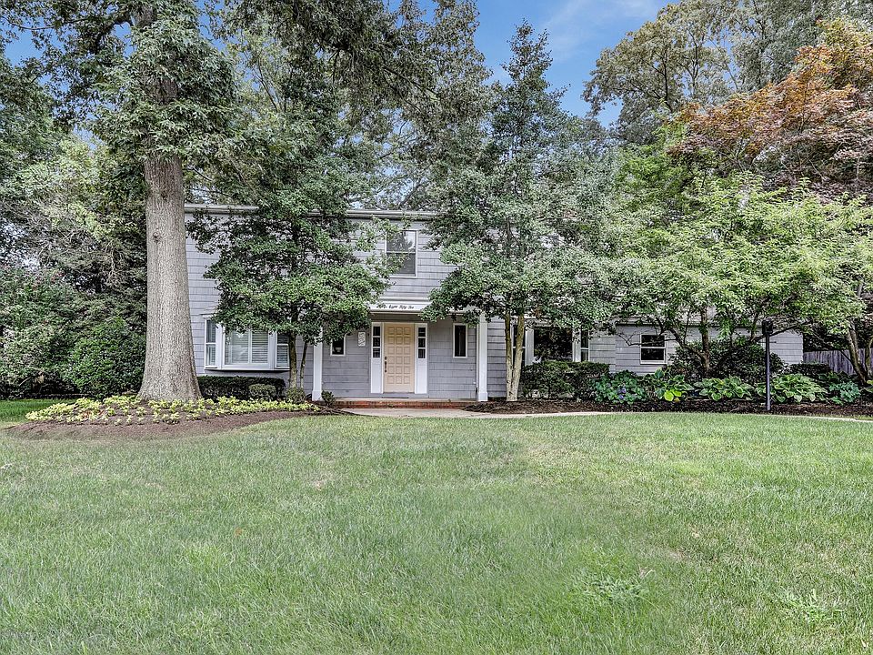 1st image of 852 Somerset Drive