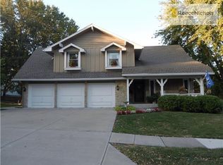 4061 SW Normandy Dr, Lees Summit, MO 64082