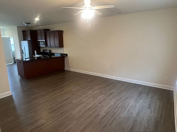3rd image of 23592 Linkside Dr