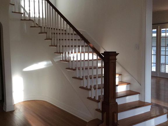 5th image of 946 Cypress Ave