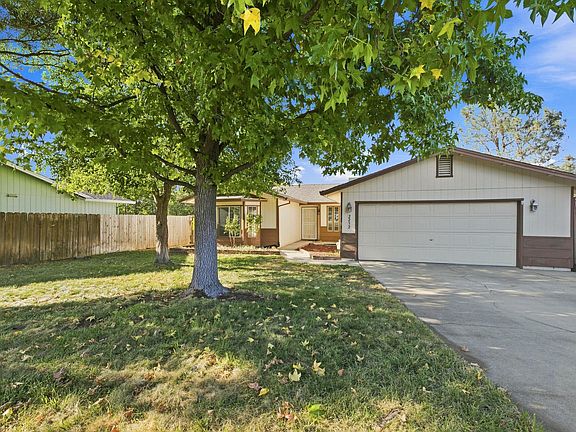 3rd image of 2252 Badger Ct
