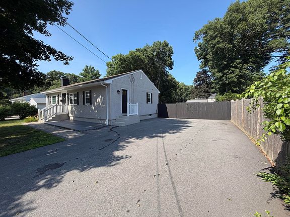 4th image of 8 Fairbrook Rd