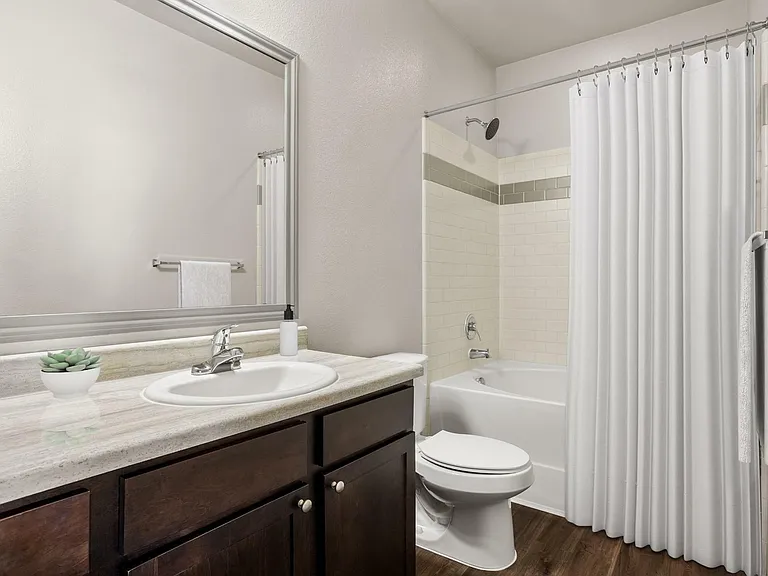 Avenues at Cypress - Bathroom