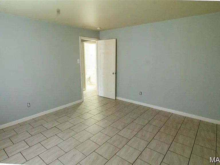 317 Mount Everest Dr #D — Photo 2
