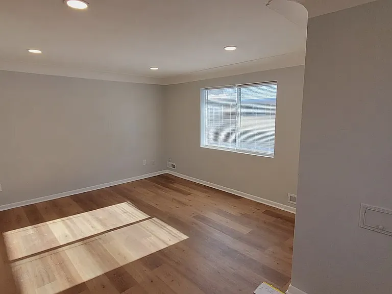 3618 N Monaco Street Pkwy — Photo 3