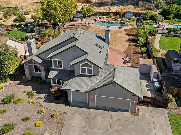 2nd image of 9570 Vancouver Lane