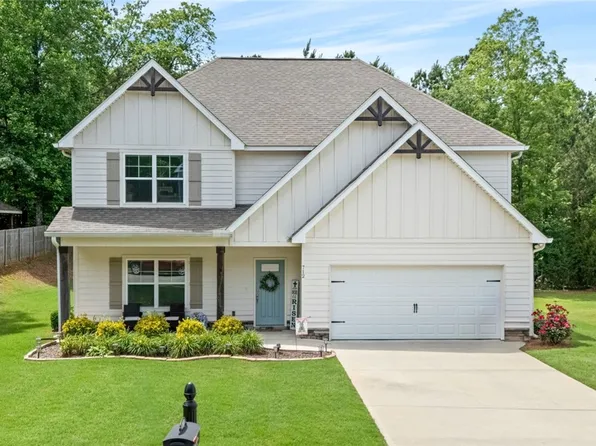 712 McDonald Dr, Opelika, AL 36801