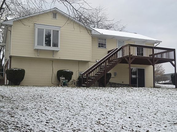 2nd image of 220 Clayburne Blvd